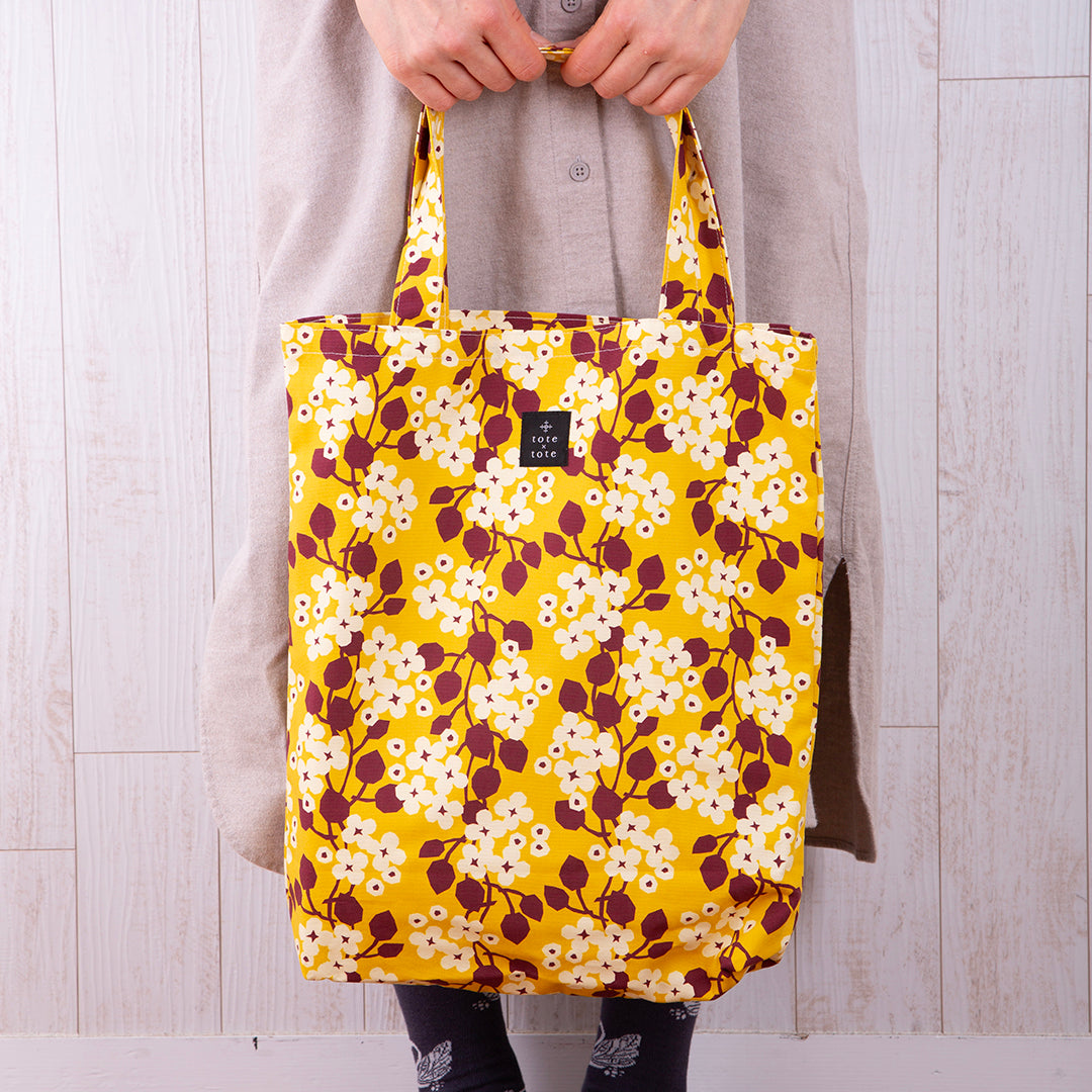 トートバッグ（retoro flower January）