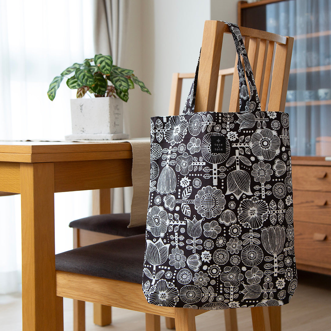 トートバッグ（retoro flower April）