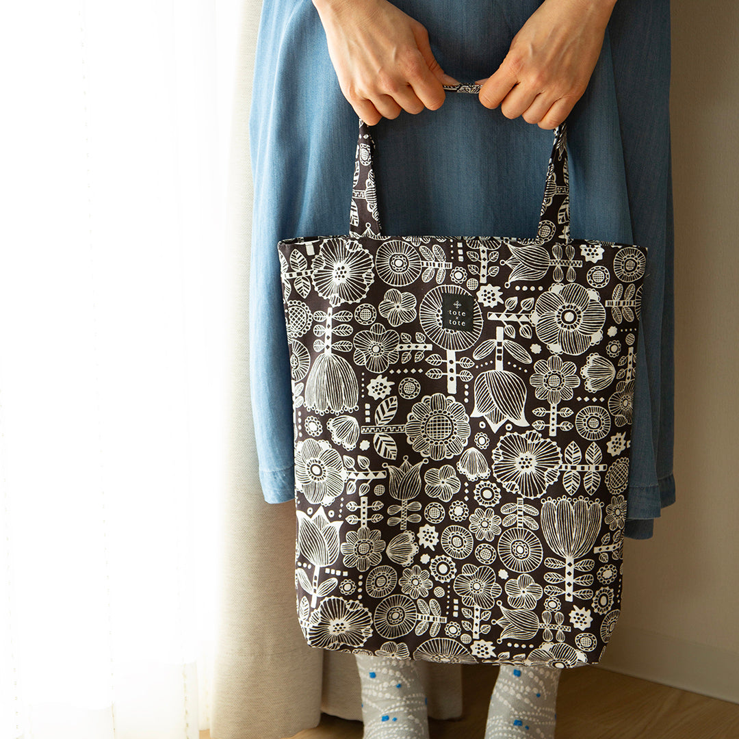 トートバッグ（retoro flower April）